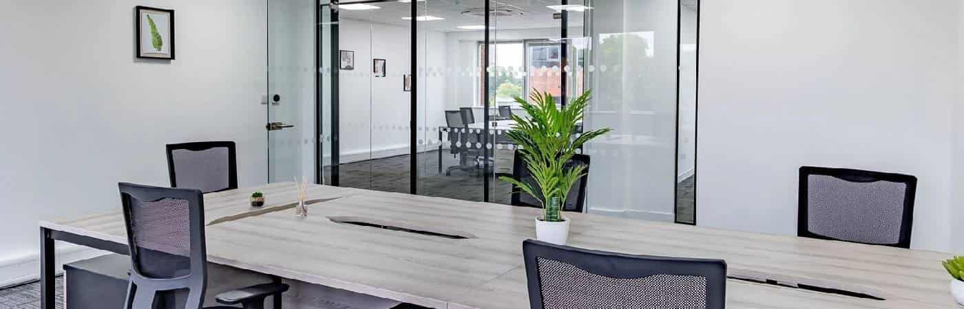 Maintaining Professionalism in Shared Workspaces: A Guide for Entrepreneurs Maintaining Professionalism in Shared Workspaces: A Guide for Entrepreneurs