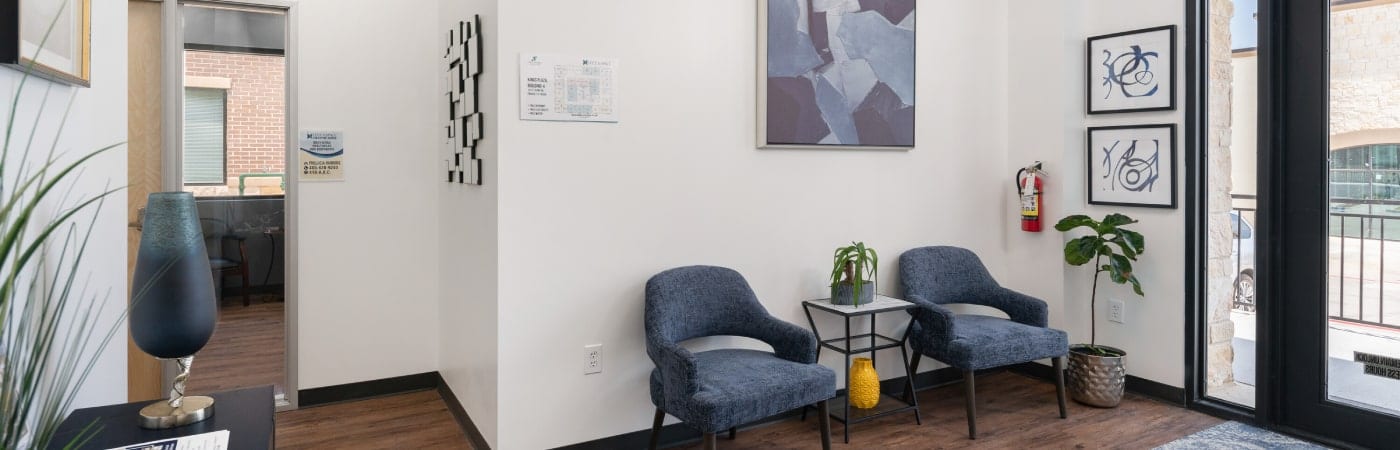 Advantages of Coworking Spaces for Small Business Owners Advantages of Coworking Spaces for Small Business Owners