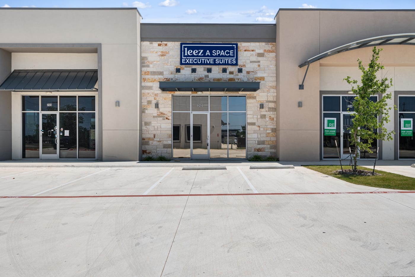 Leez A Space Cedar Park executive suites building facade Leez A Space Cedar Park executive suites building facade